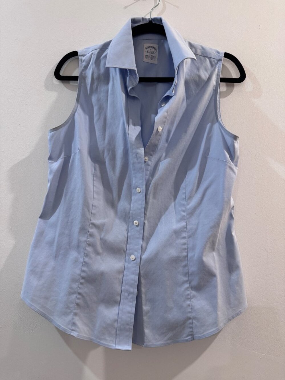Brooks Brothers Womens Sleeveless Button Down - Size 8